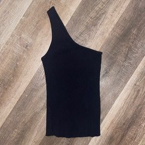 LACAUSA Ribbed Black One Shoulder Top